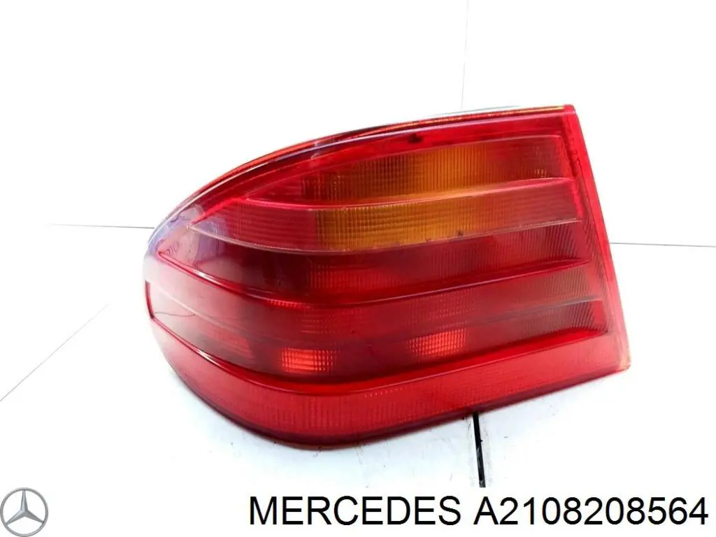 A2108208564 Mercedes Lampa zespolona tylna lewa wewnętrzna