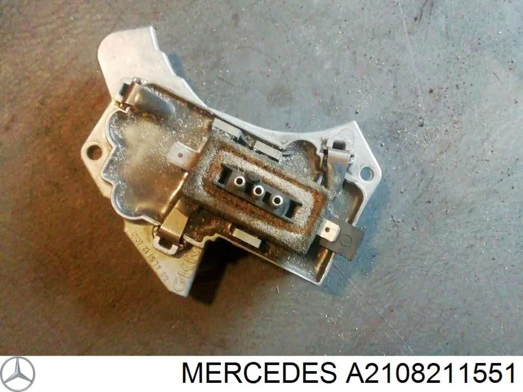 A2108211551 Mercedes Rezystor wentylatora nagrzewnicy (ogrzewacza kabiny)