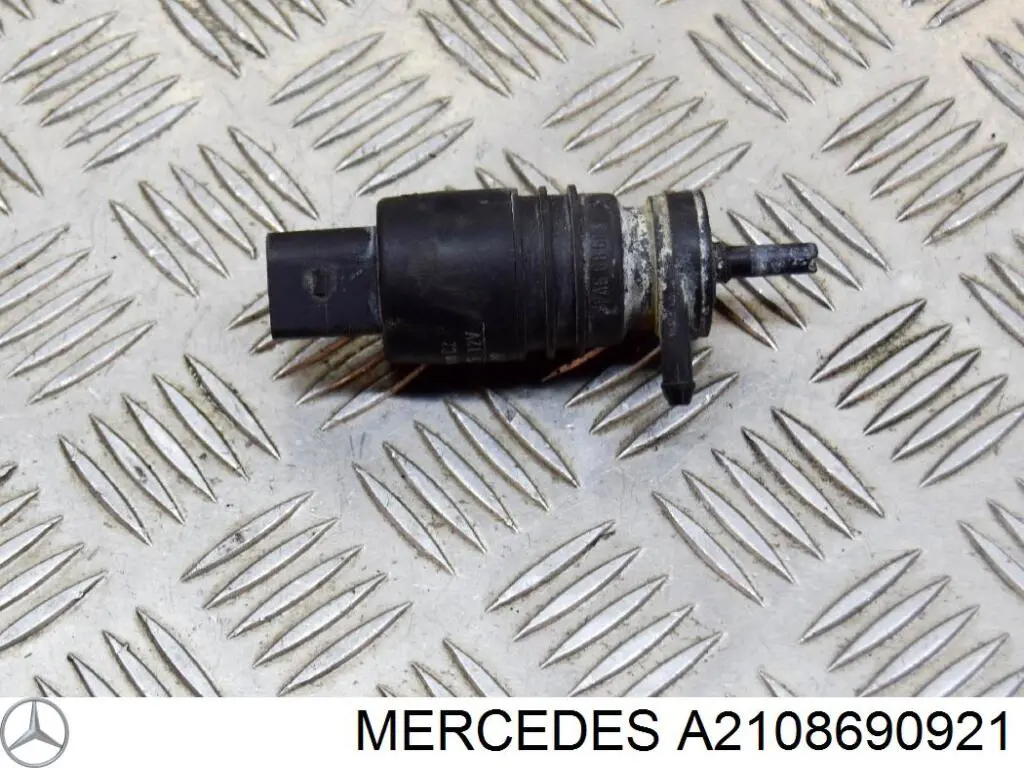 Pompka spryskiwacza szyby przedniej Mercedes A2108690921 cena, od 68,52 USD