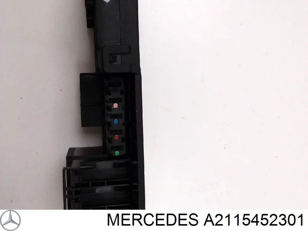 Skrzynka bezpieczników A2115452301 Mercedes