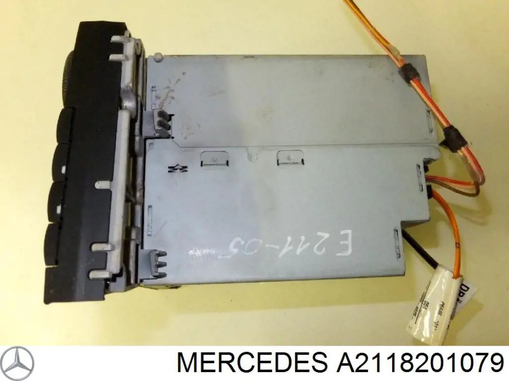A2118201079 Mercedes Radioodtwarzacz (radio AM/FM)