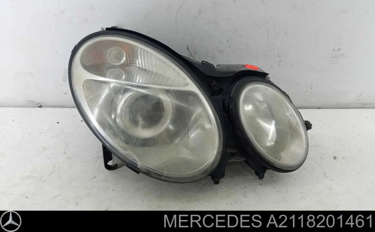 Reflektor prawy Mercedes A2118201461 cena, od 356,60 USD