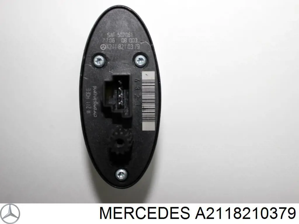 Przycisk klapy bagażnika (3/5 drzwi) w kabinie A2118210379 Mercedes