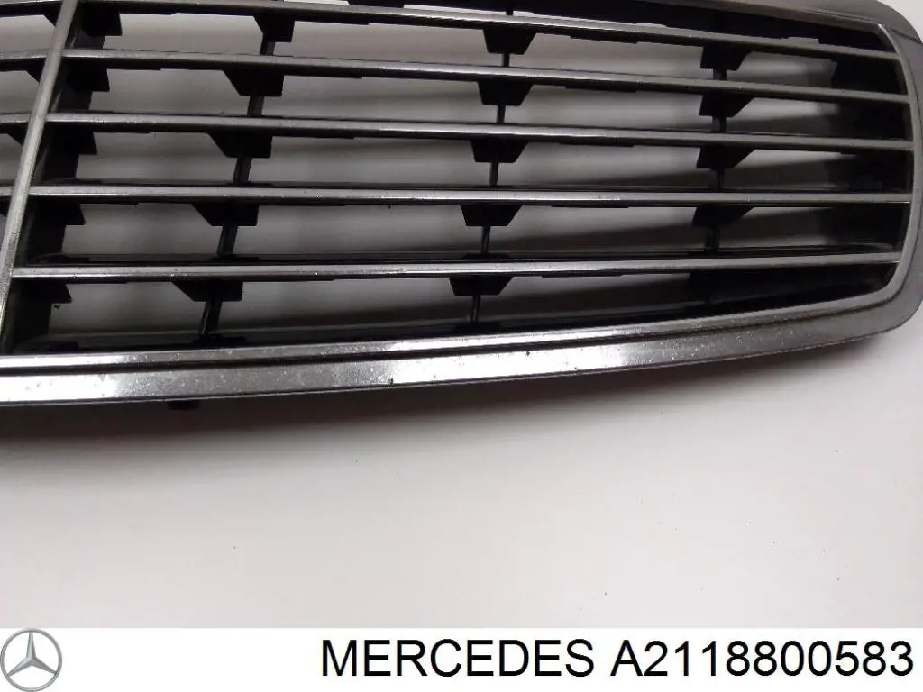 Atrapa chłodnicy Mercedes A2118800583 cena, od 101,80 USD