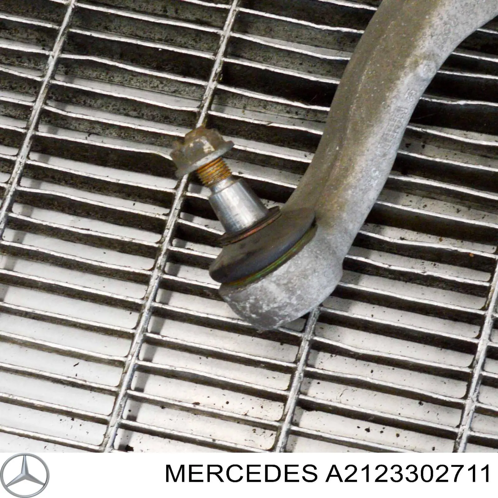 Do koszyka A2123302711 Mercedes Wahacz zawieszenia przedniego górny lewy
