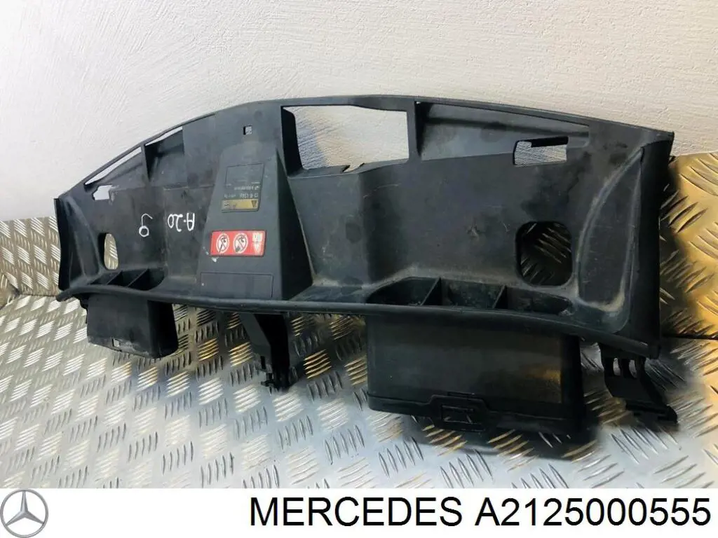 Wlot powietrza do filtra powietrza Mercedes A2125000555 cena, od 61,99 USD
