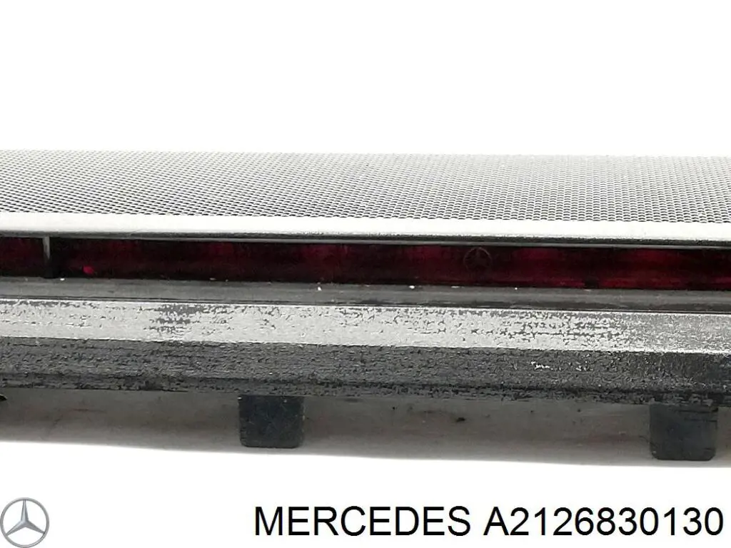 Lampa stop tylna dodatkowa Mercedes E 