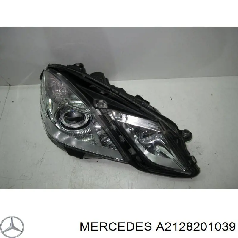 Reflektor prawy Mercedes A2128201039 cena, od 701,30 USD