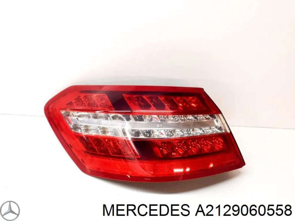 Lampa zespolona tylna lewa zewnętrzna Mercedes A2129060558 cena, od 337,11 USD