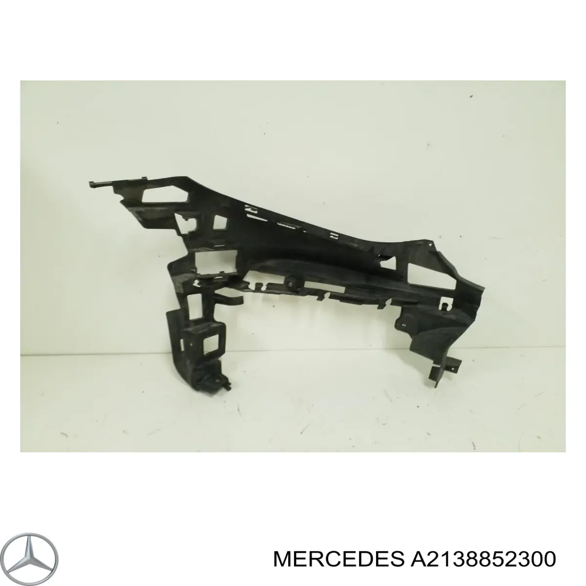 A2138852300 Mercedes Wspornik zderzaka przedniego lewy