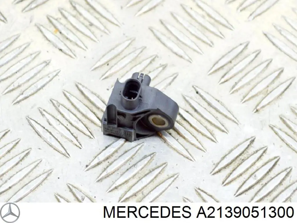 Do koszyka A2139051300 Mercedes Czujnik AIRBAG przedni