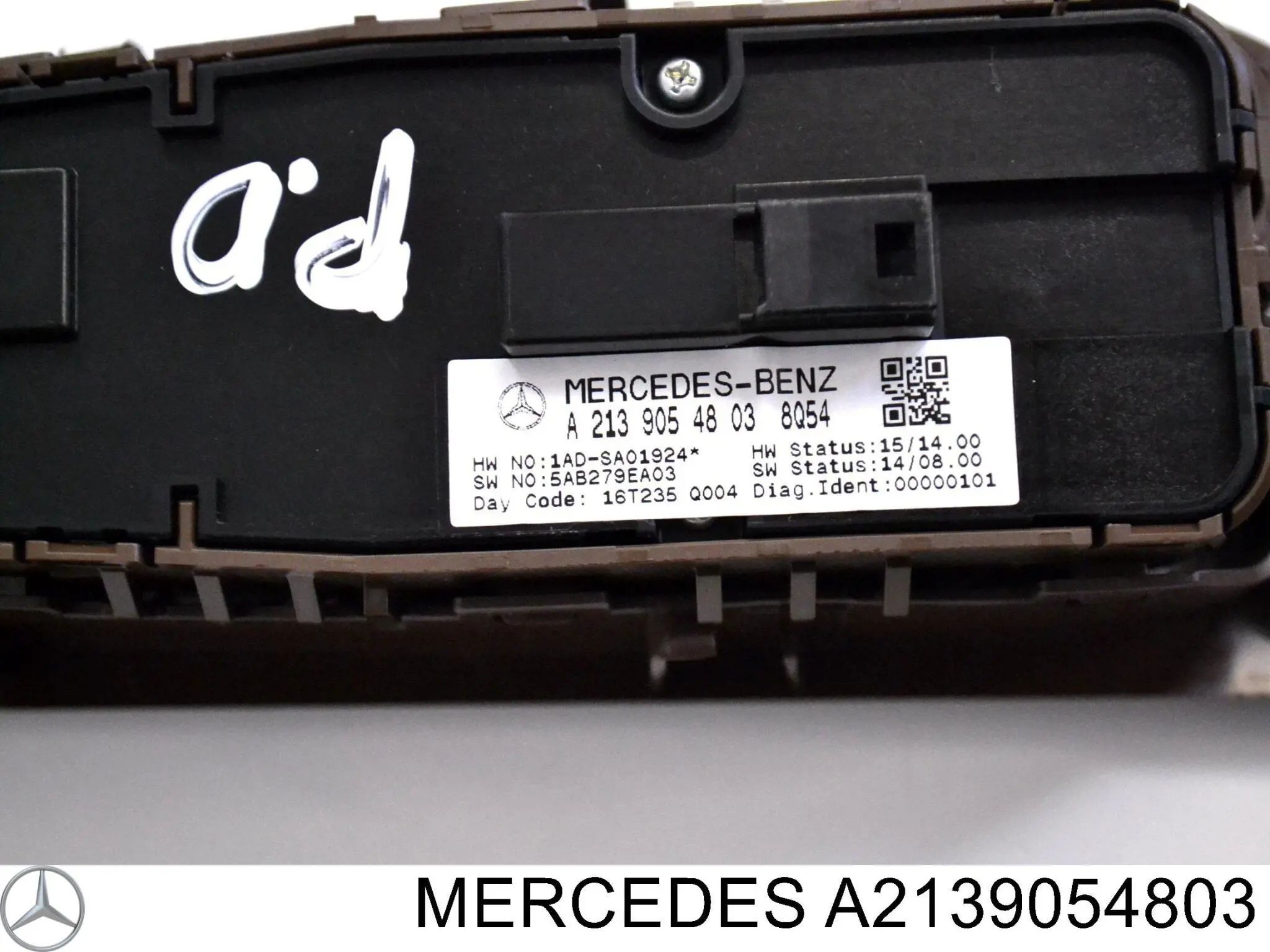 Panel przyciskowy sterowania podnośnikiem szyby przedni lewy Mercedes A21390548038T92 cena, od 55,50 USD