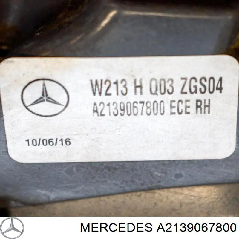 Lampa zespolona tylna prawa Mercedes A2139067800 cena, od 340,15 USD