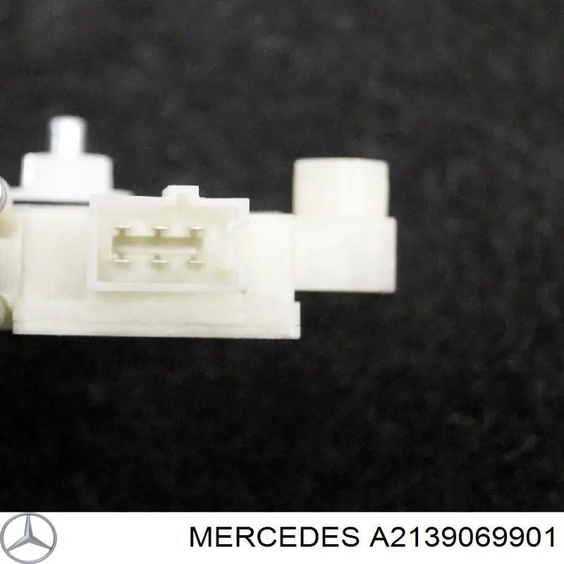 Silniczek podnośnika szyby drzwi przednich lewych Mercedes A2139069901 cena, od 85,13 USD