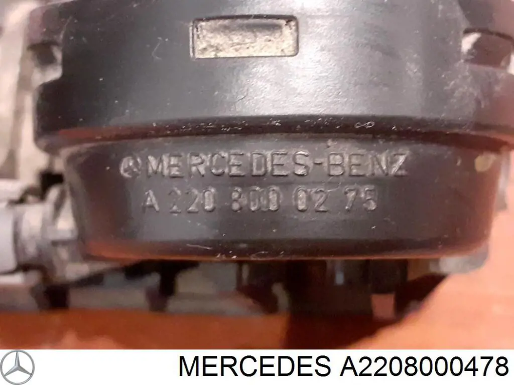 Zamek klapy bagażnika (3/5 drzwi tylnych) Mercedes A2208000478 cena, od 158,48 USD