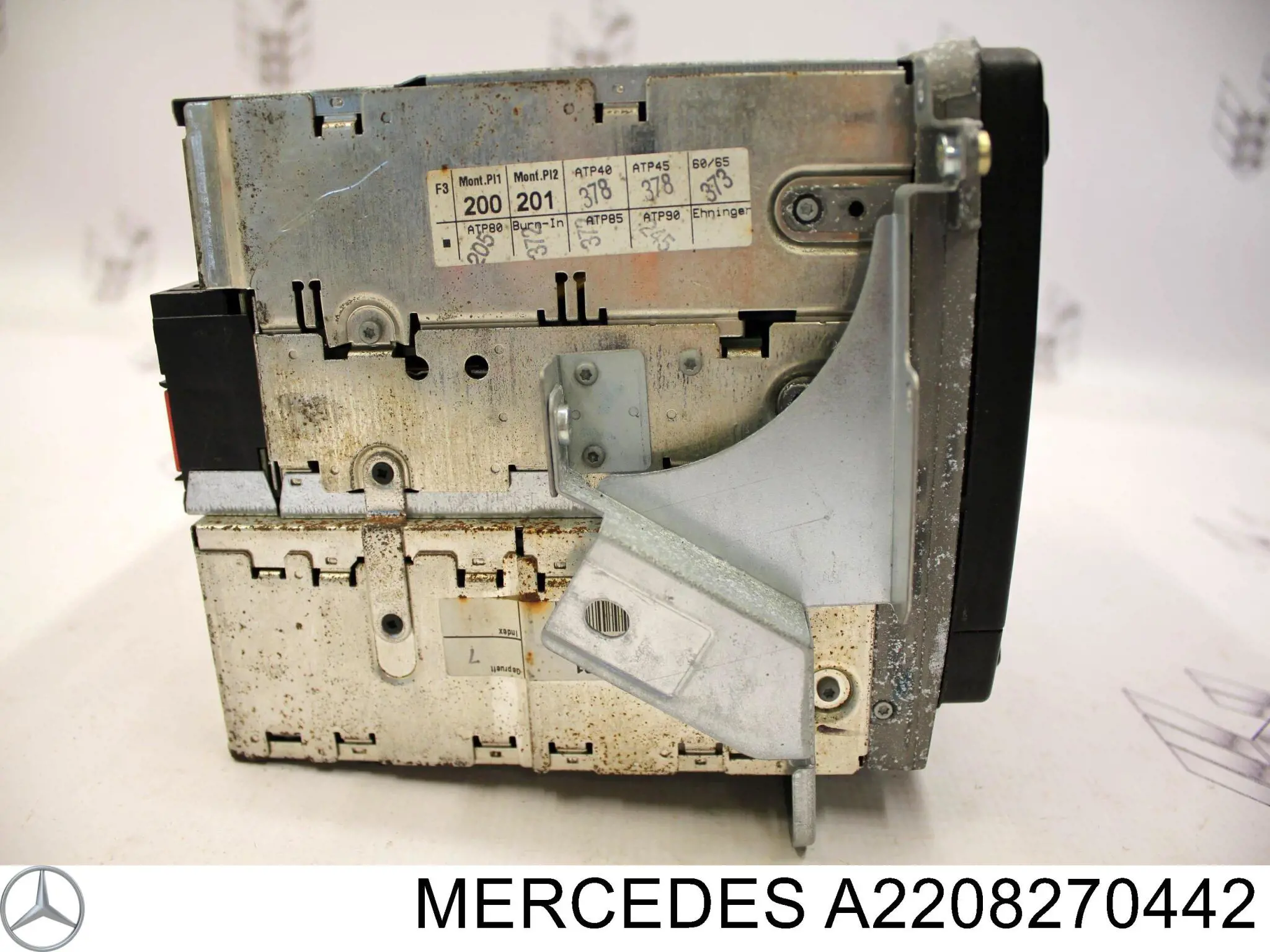 A2208270442 Mercedes Radioodtwarzacz (radio AM/FM)