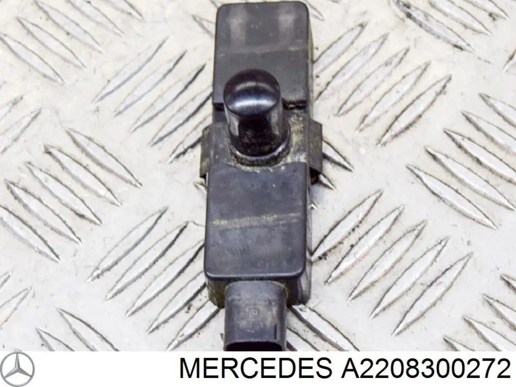 Czujnik oświetlenia kabiny Mercedes A2208300272 cena, od 58,66 USD
