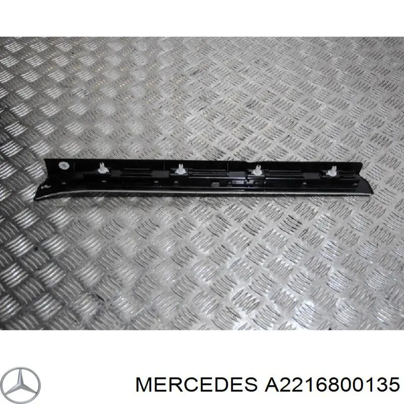 Nakładka na próg drzwi wewnętrzna przednia lewa Mercedes A2216800135 cena, od 44,93 USD
