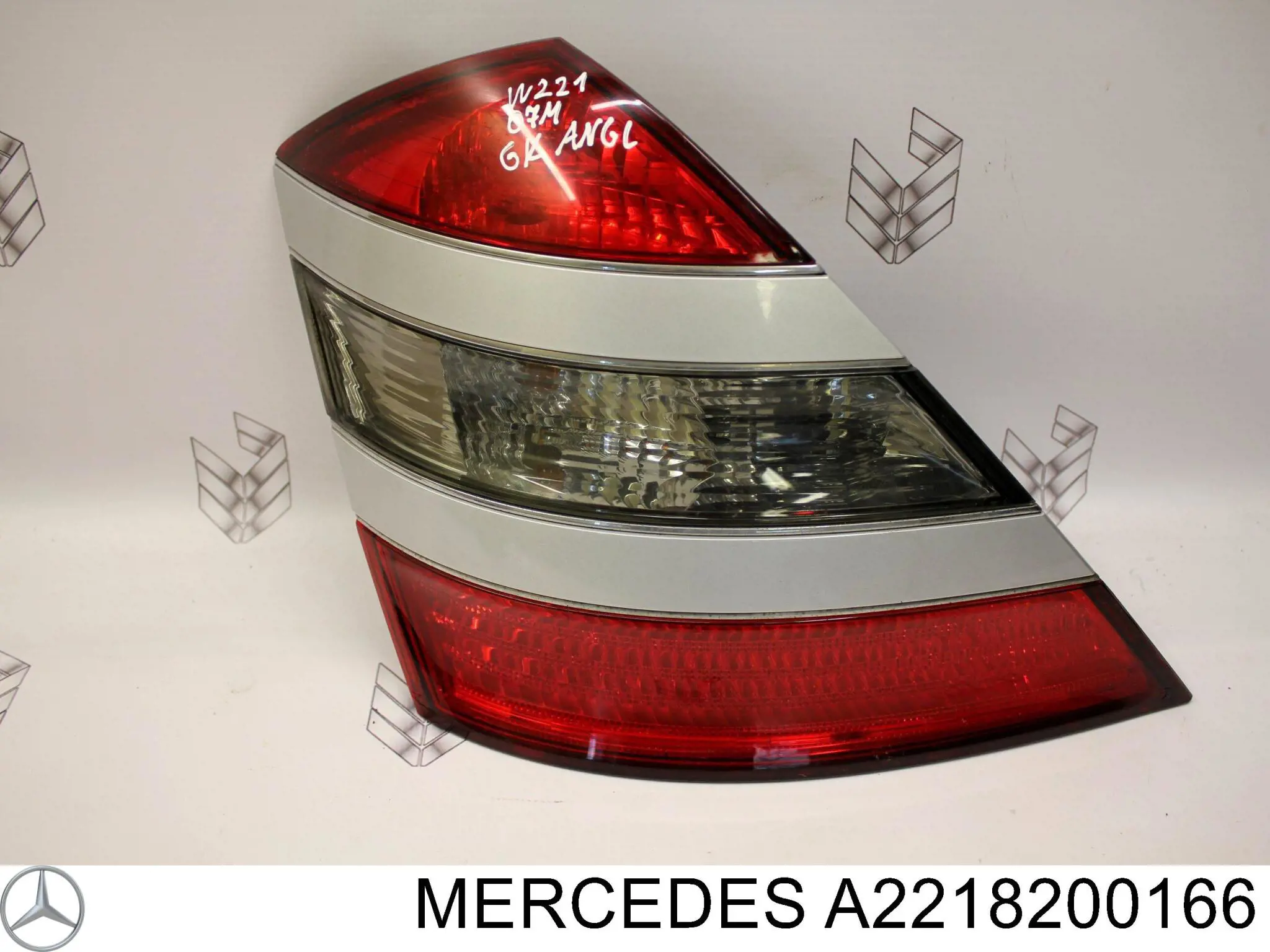 A2218200166 Mercedes Lampa zespolona tylna lewa
