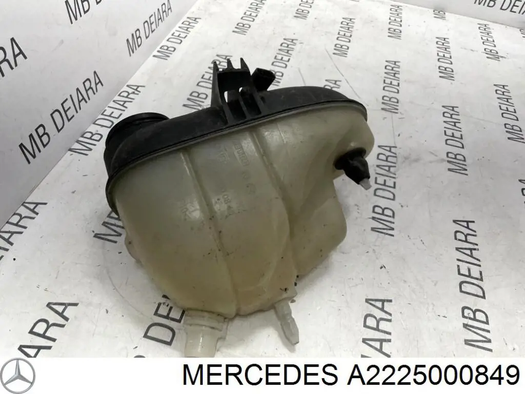 Zbiorniczek wyrównawczy układu chłodzenia Mercedes A2225000849 cena, od 52,37 USD