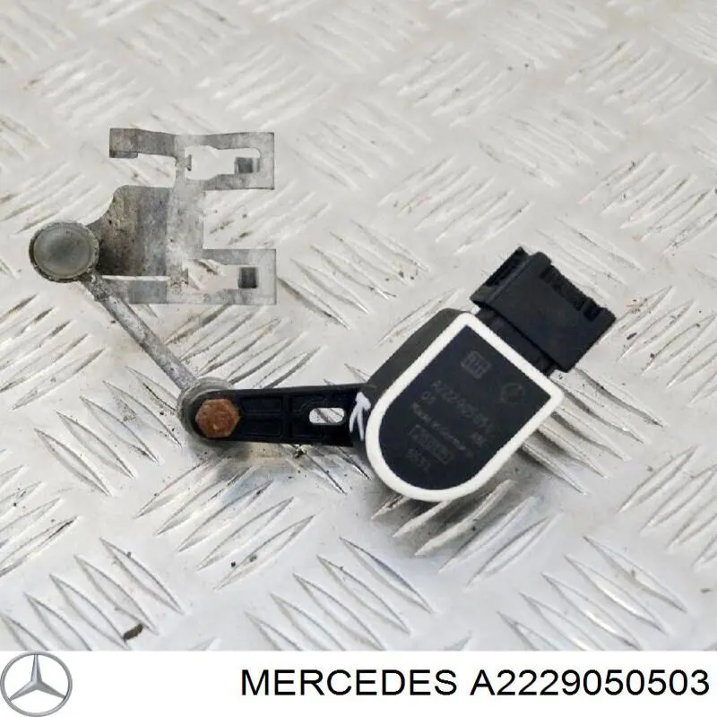 Czujnik poziomowania karoserii tylny Mercedes A2229050503 cena, od 59,59 USD