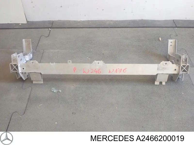 Belka chłodnicy dolna Mercedes A2466200019 cena, od 180,46 USD