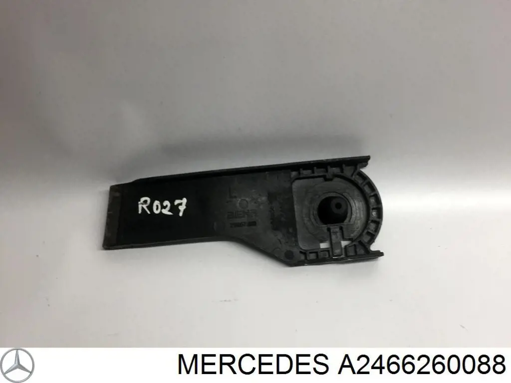 Do koszyka A2466260088 Mercedes Wspornik wzmocnienia zderzaka przedniego