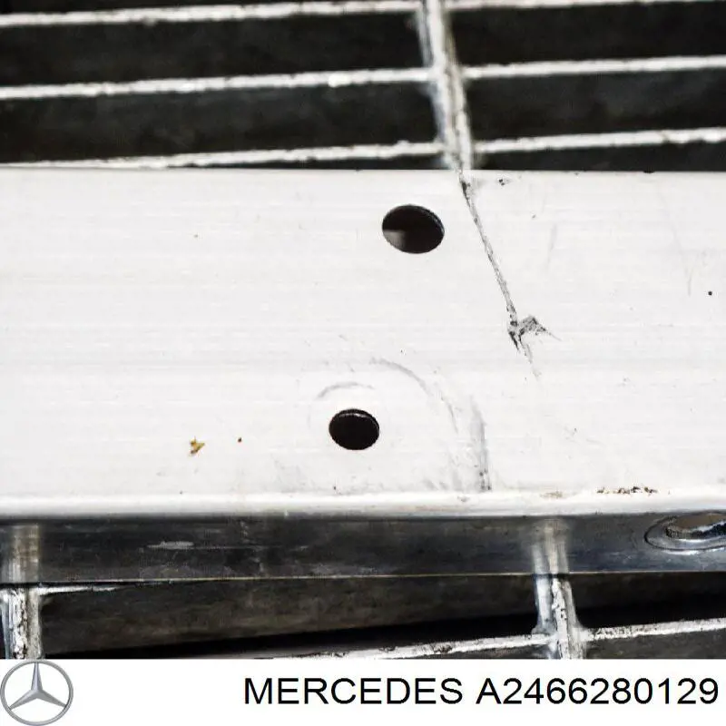 Uchwyt przedniej osłony lewej Mercedes A2466280129 cena, od 37,73 USD