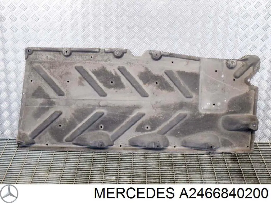 A2466840200 Mercedes Osłona podwozia prawa