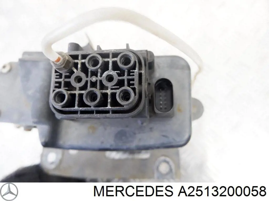 Blok zaworów zawieszenia regulowanego Mercedes A2513200058 cena, od 145,89 USD