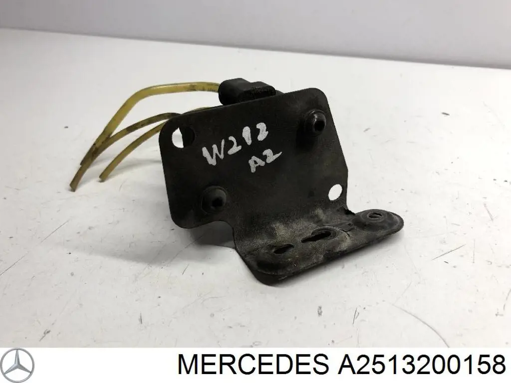 Blok zaworów zawieszenia regulowanego Mercedes A2513200158 cena, od 90,41 USD