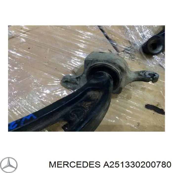 Wahacz zawieszenia przedniego dolny prawy Mercedes A251330200780 cena, od 147,57 USD