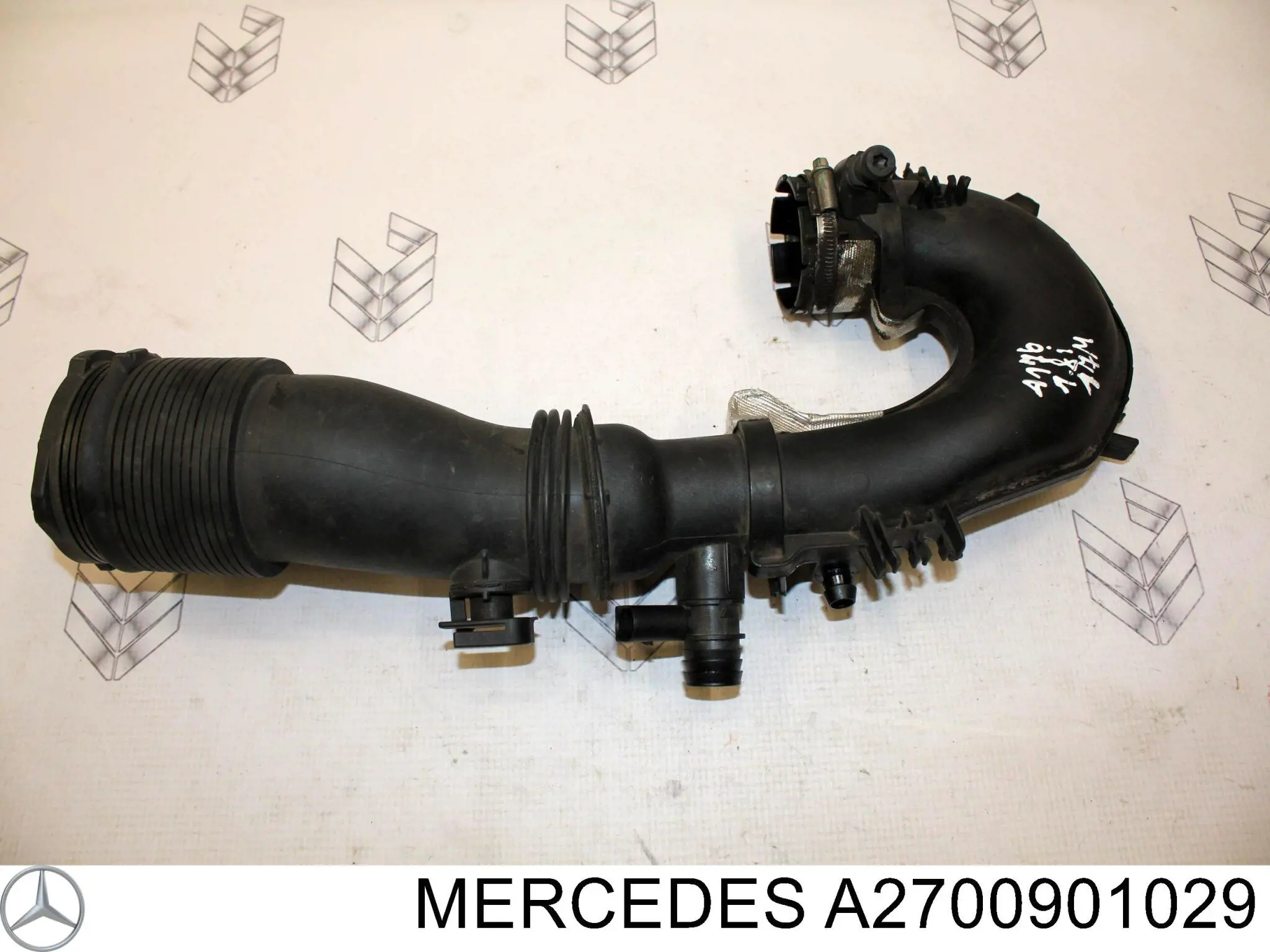 Kolektor ssący Mercedes A2700900629 cena, od 127,69 USD