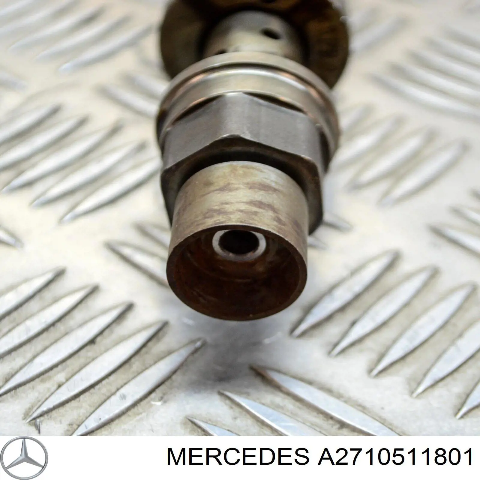 Wał rozrządu silnika ssący, dolotowy Mercedes E 