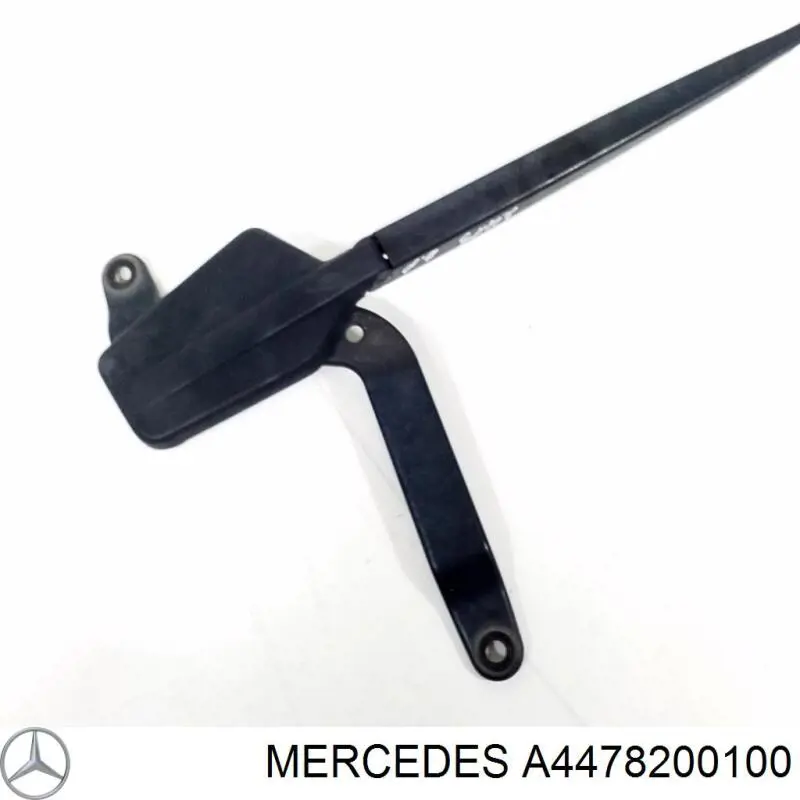 Ramię wycieraczki szyby przedniej A4478200100 Mercedes