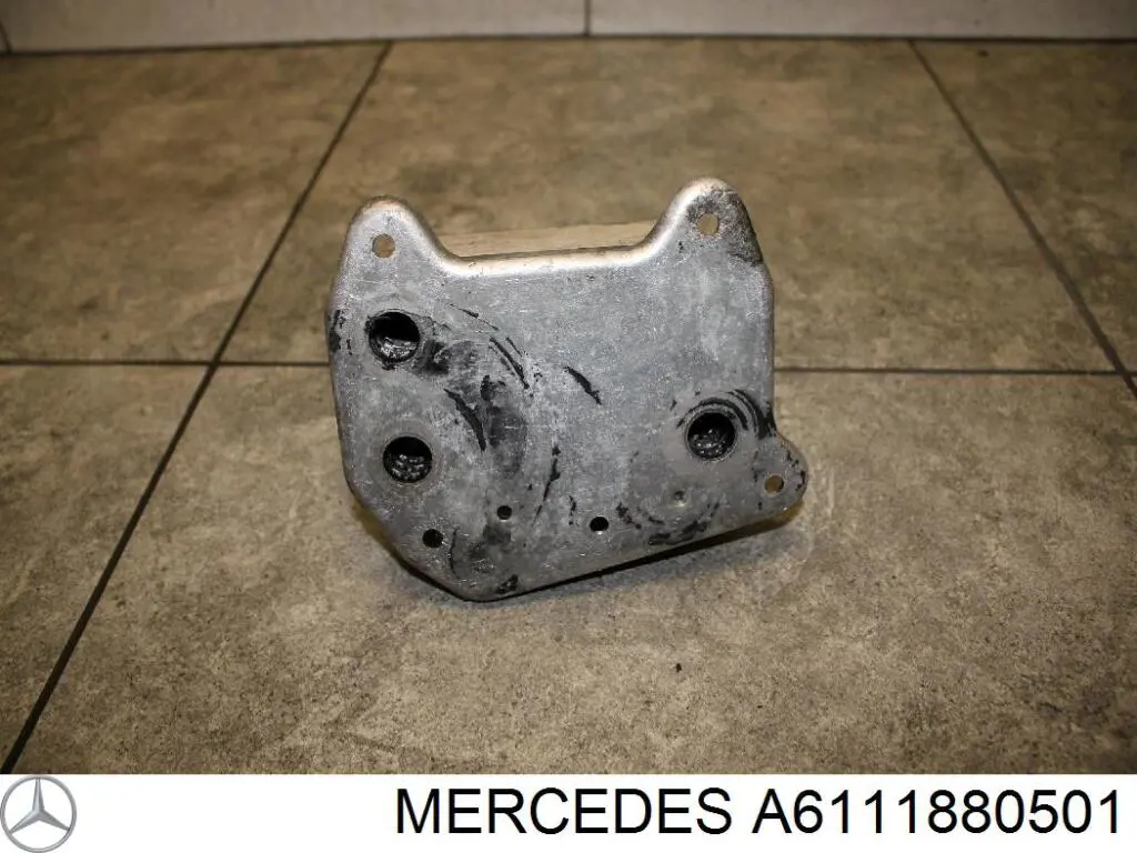 Chłodnica oleju Mercedes A6111880501 cena, od 58,82 USD