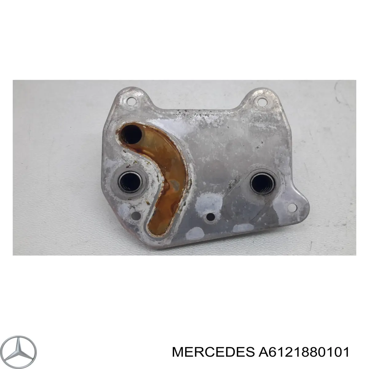 Chłodnica oleju Mercedes A6121880101 cena, od 44,27 USD