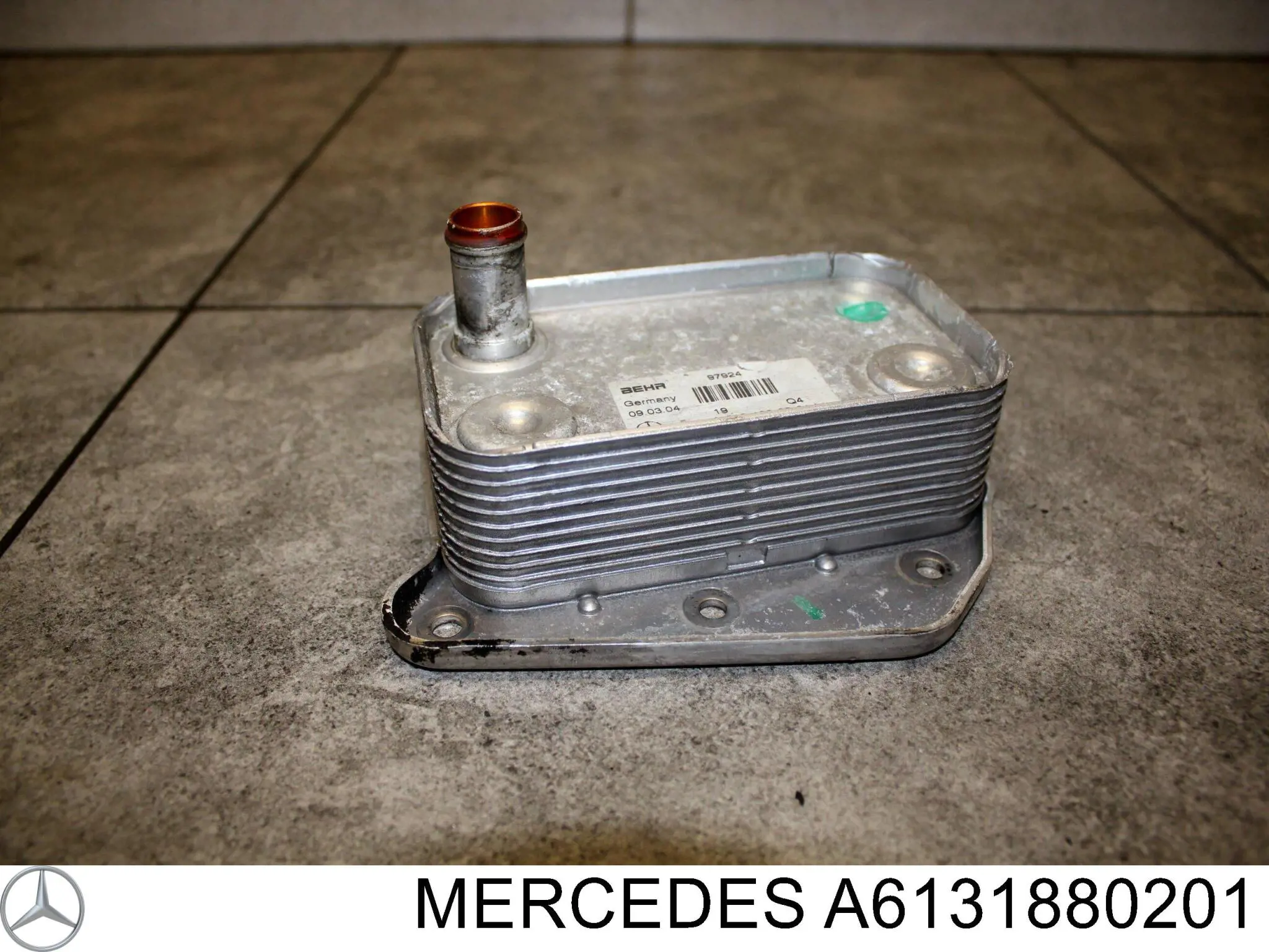 Chłodnica oleju Mercedes A6131880201 cena, od 53,88 USD