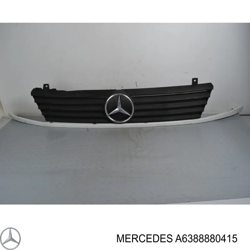 Atrapa chłodnicy Mercedes A6388880415 cena, od 42,71 USD