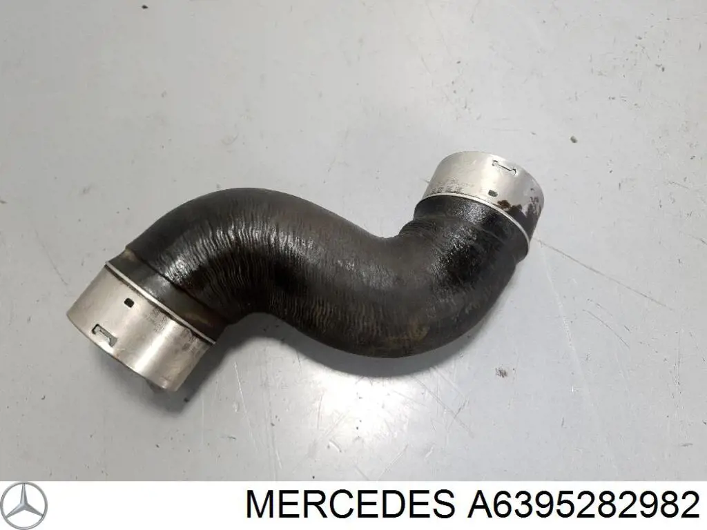 A6395282982 Mercedes Przewód (króciec) intercoolera