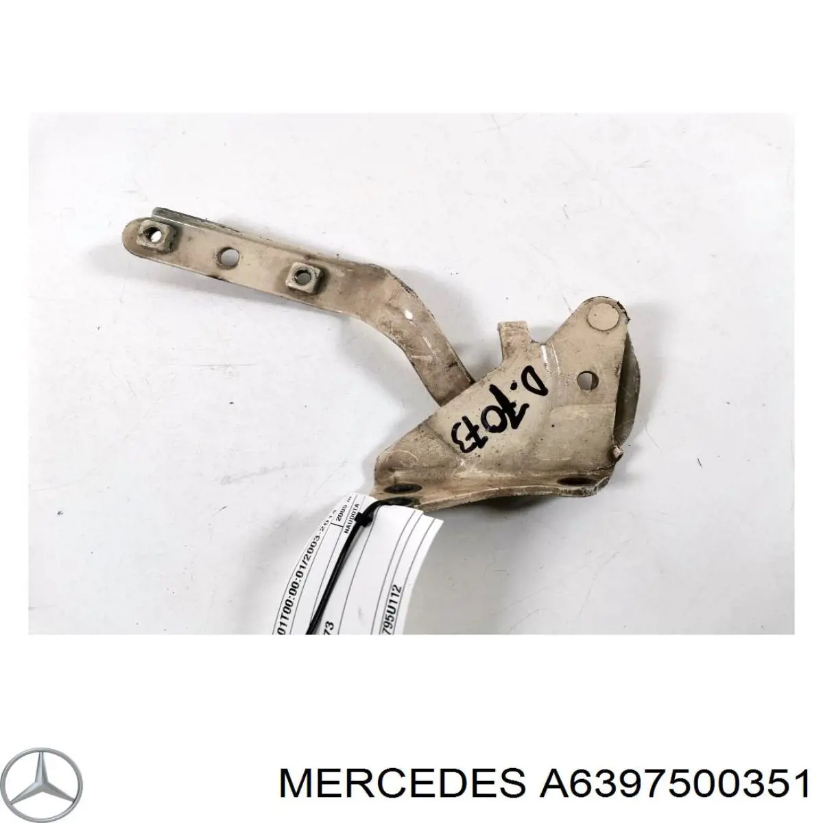 Zawias maski prawy Mercedes A6397500351 cena, od 25,18 USD