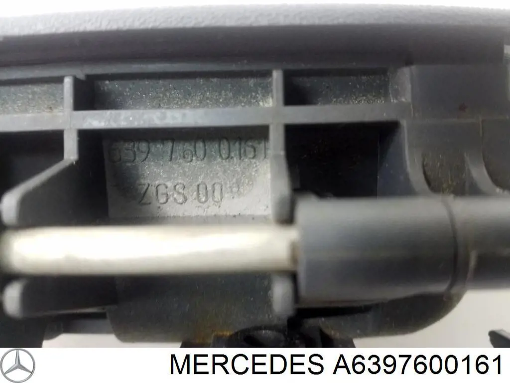 Klamka klapy bagażnika (3/5 drzwi tylnych) wewnętrzna A6397600161 Mercedes