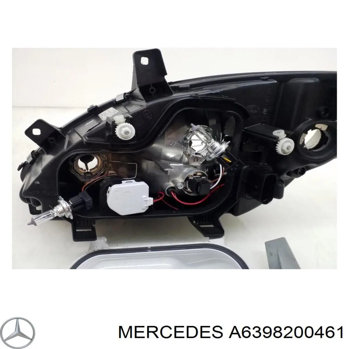 Reflektor prawy Mercedes A6398200461 cena, od 556,45 USD
