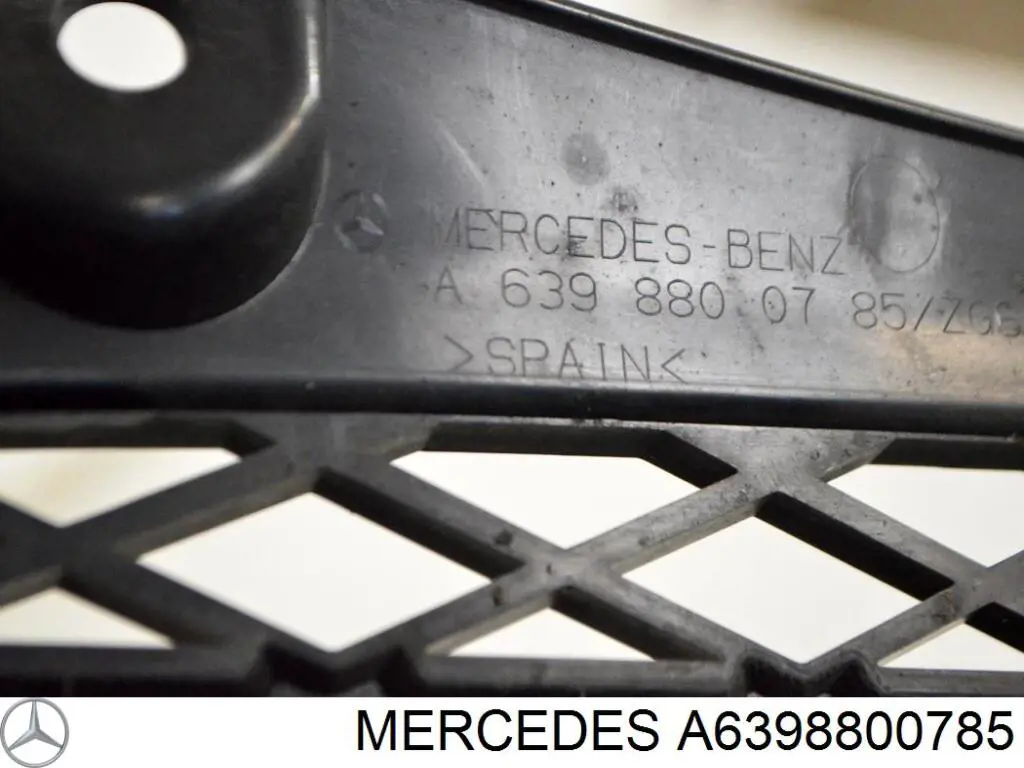 Atrapa chłodnicy A6398800785 Mercedes