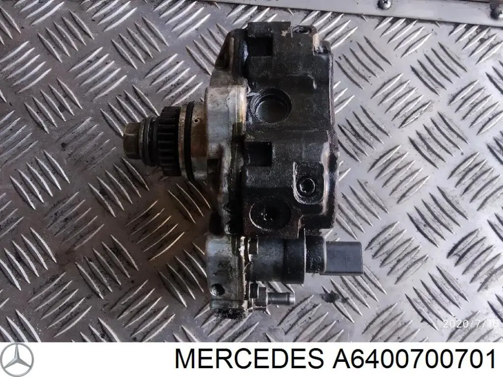 Pompa wtryskowa wysokiego ciśnienia Bosch A6400700701 cena, od 598,93 USD
