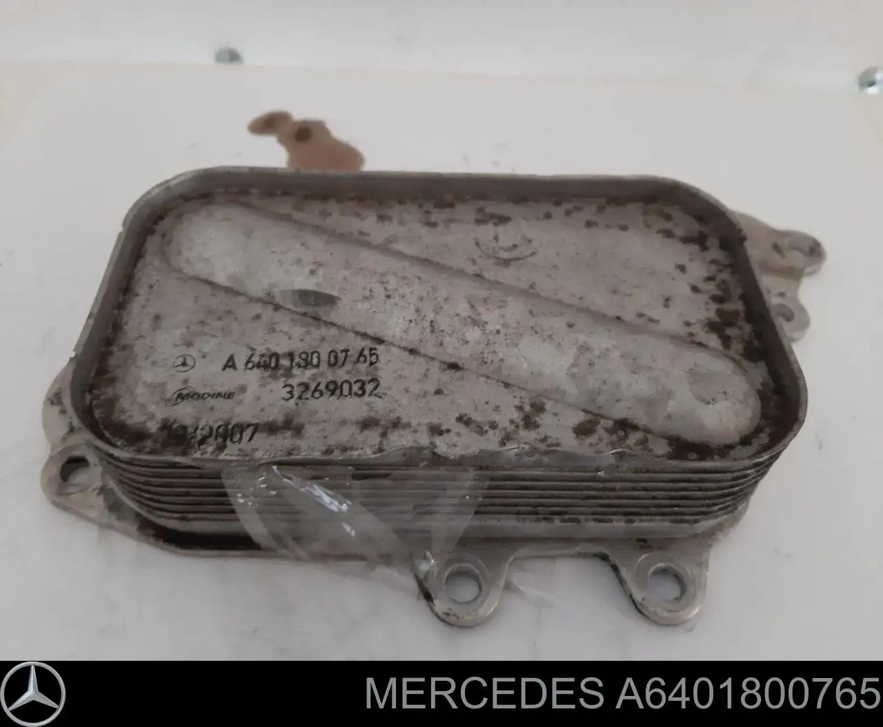 A6401800765 Mercedes Chłodnica oleju, pod filtrem