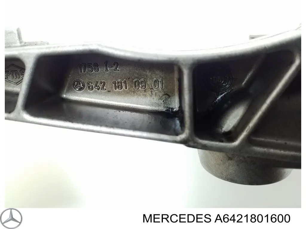 Pompa oleju Mercedes A6421801600 cena, od 206,83 USD