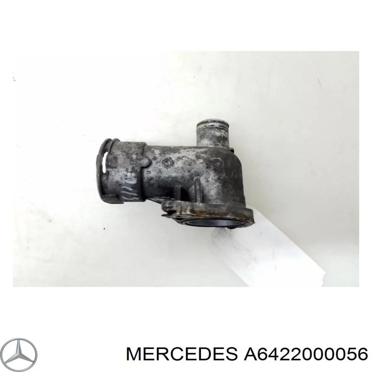 Kołnierz układu chłodzenia (trójnik) Mercedes A6422000056