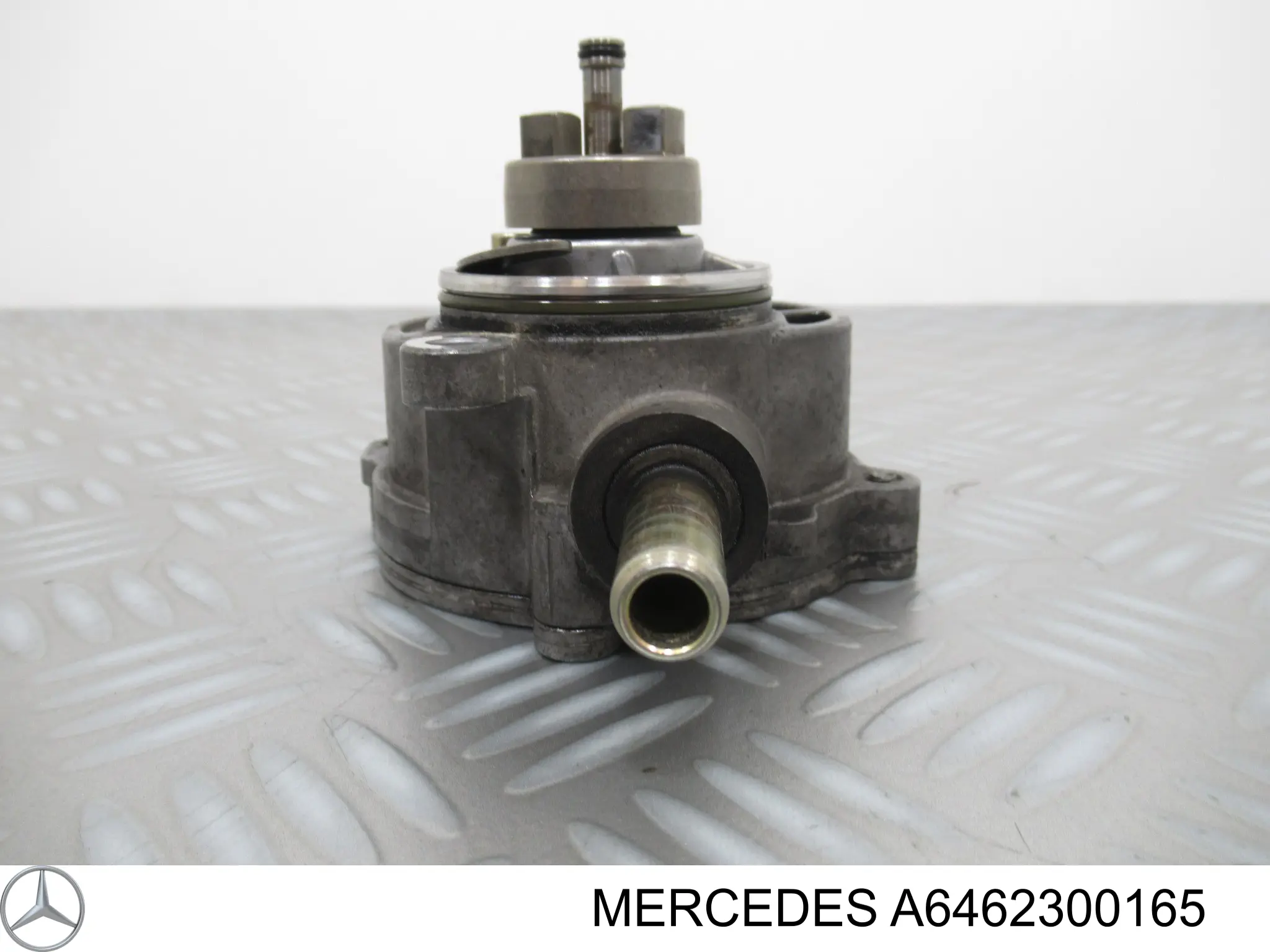 Pompa podciśnienia Mercedes A6462300165 cena, od 86,39 USD
