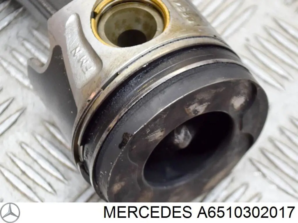 A6510302017 Mercedes Tłok, komplet do jednego cylindru, STD